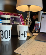 Load image into Gallery viewer, Custom 16oz Plastic Stadium Cups
